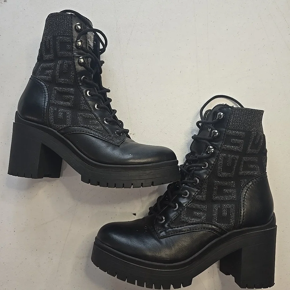 Guess Clarion‎ Pewter Fabric Lug Sole Block Heel Combat Boots Size 7M Y2K Grunge